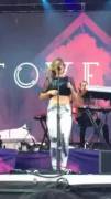 Tove Lo flashing the crowd in Boston [gif]