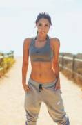 Near the beach (xpost /r/inBrasAndSweatpants)