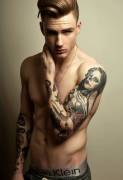 Hot damn he's gorgeous