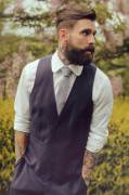 Perfection! x-posted from r/MenInSuits