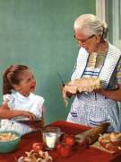 Mom's Not Home: Perky Gran Passes Down Secret to Presenting a Fresh, Drool-worthy Pie