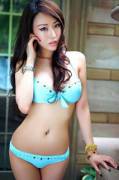 Juicy asian bikini girl