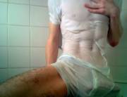 Twink showering