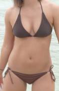 Brown bikini gap