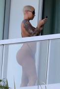 Amber Rose has got that ass (xpost r/titsassandnoclass)