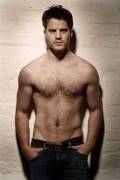 Robert Kazinsky - English Actor