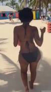 Walking (X-post from /r/bigblackbootygifs)