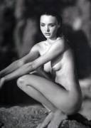 Miranda kerr b/w