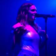 Tove Lo flashing the crowd