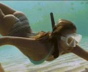 Jessica Alba has some serious snorkeling skills.