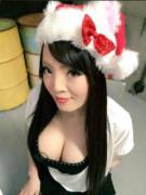 Hitomi Tanaka in the Xmas spirit.