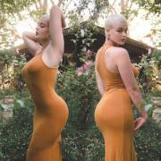 Stefania Ferrario - Curvy Australian model