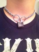 One padlock+one dog chain= easy, cheap DIY collar