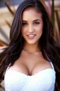 Jaclyn Swedberg cleavage