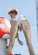 Miley Cyrus (X-post /r/pics