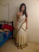 Hot Babe in Transparent Saree