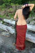 Saree buttcrack.