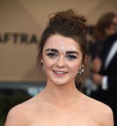 Maisie Williams (OC) First fake