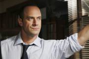 Christopher Meloni definitely squats