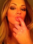 Katie Kox's lips