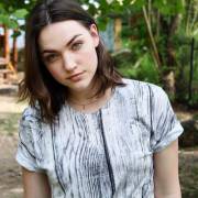 Violett Beane - 4 pics