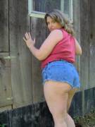 Big girl in Daisy Dukes