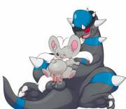 Rampardos [M] filling up Cinccino [F]