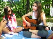 Guitar chicks