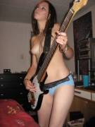 Hardcore Bass Player (from /r/RateDatAmateur)